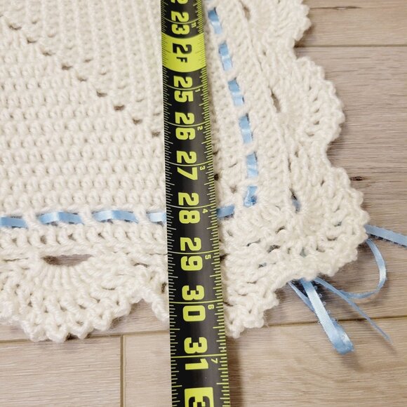 Vtg White Crocheted Baby Blanket & Hat Set Scalloped Edge & Blue Ribbon Trim - Picture 8 of 10